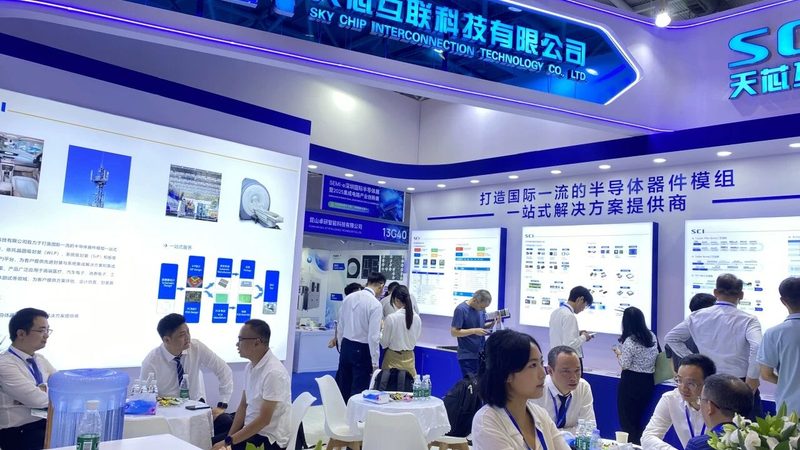 LED芯片用光刻胶：揭秘其关键特性和选择要点